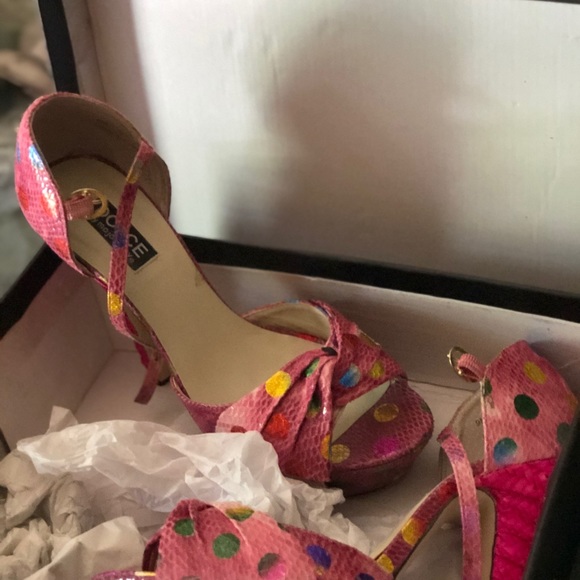 Pink Heels - Picture 4 of 6